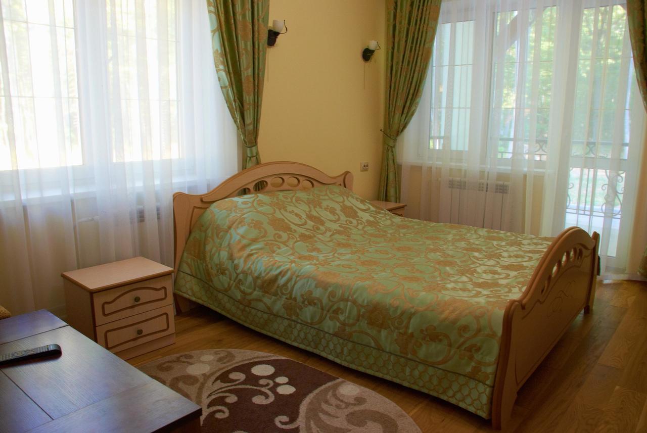 Belovezhskaya Pushcha Hotel Complex Zharkovshina Buitenkant foto