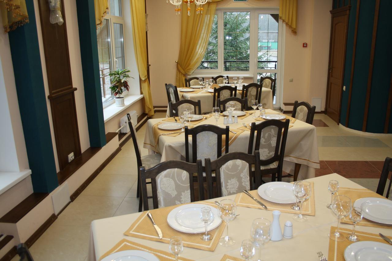 Belovezhskaya Pushcha Hotel Complex Zharkovshina Buitenkant foto