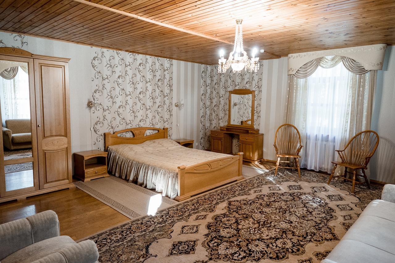 Belovezhskaya Pushcha Hotel Complex Zharkovshina Buitenkant foto