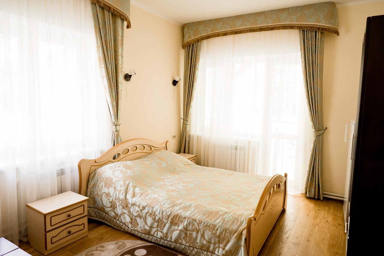Belovezhskaya Pushcha Hotel Complex Zharkovshina Buitenkant foto